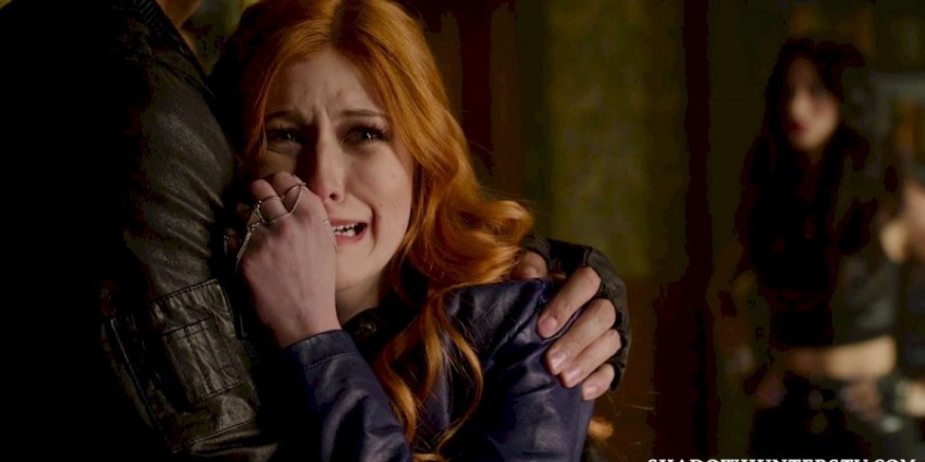 Clary is distraught. Image from ShadowhuntersTV.com.