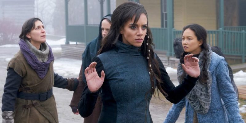 KILLJOYS -- "The Hullen Have Eyes" Episode 303 -- Pictured: (l-r) Hannah John-Kamen as Dutch -- (Photo by: Steve Wilkie/Killjoys III Productions Limited/Syfy)