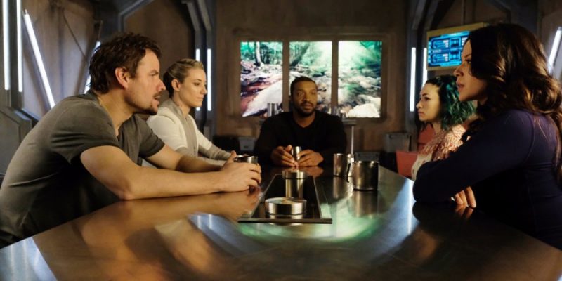 DARK MATTER -- "Wish I Could Be You" Episode 307 -- Pictured: (l-r) Anthony Lemke as Three, Zoie Palmer as The Android, Roger Cross as Six, Jodelle Ferland as Five, Melissa O'Neil as Two -- (Photo by: Stephen Scott/Dark Matter Series 3/Syfy)